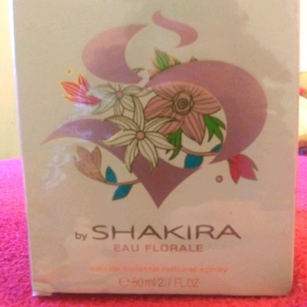 Shakira 2.7 FL OZ Eau Florale BNWT!!